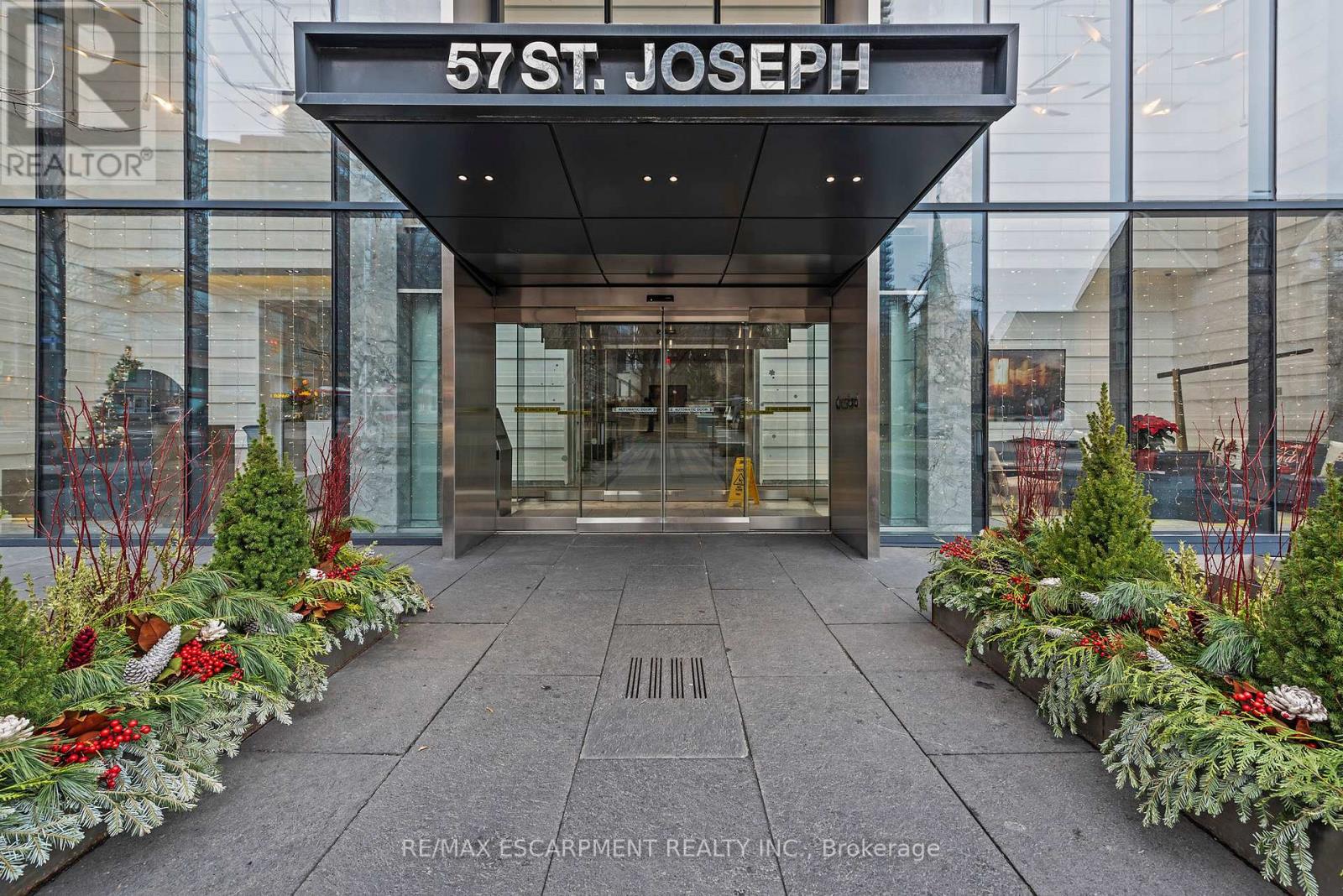 Photo 5 of 206 57 St Joseph Street, Toronto ON