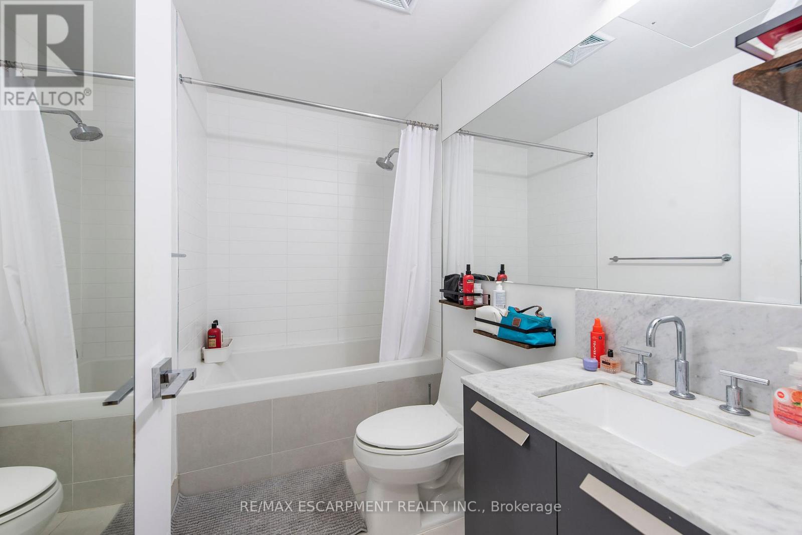 Photo 19 of 206 57 St Joseph Street, Toronto ON