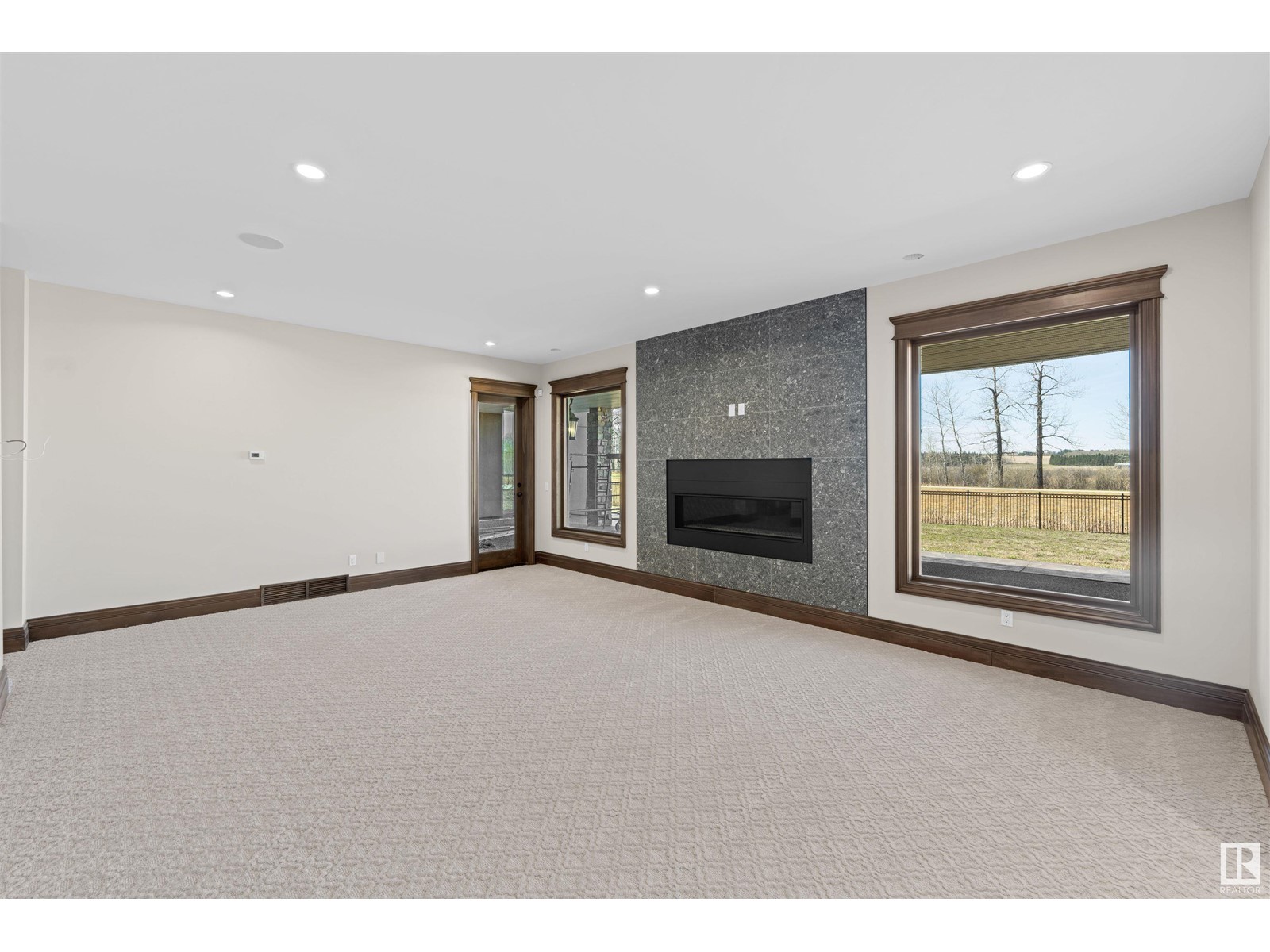 #205 25122 STURGEON RD, Rural Sturgeon County