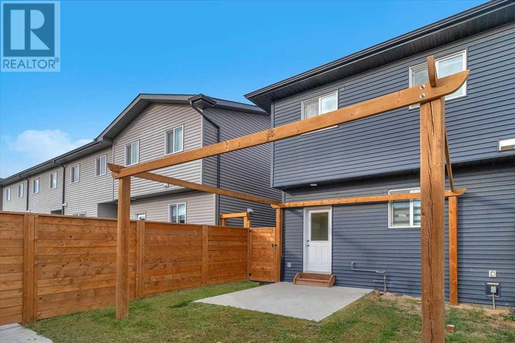 Single Family House for Sale in  Wolf Creek Avenue SE Wolf Willow Calgary 