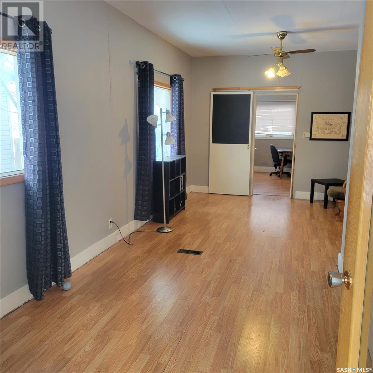 Photo 6 of 119 4th Avenue W, Canora SK