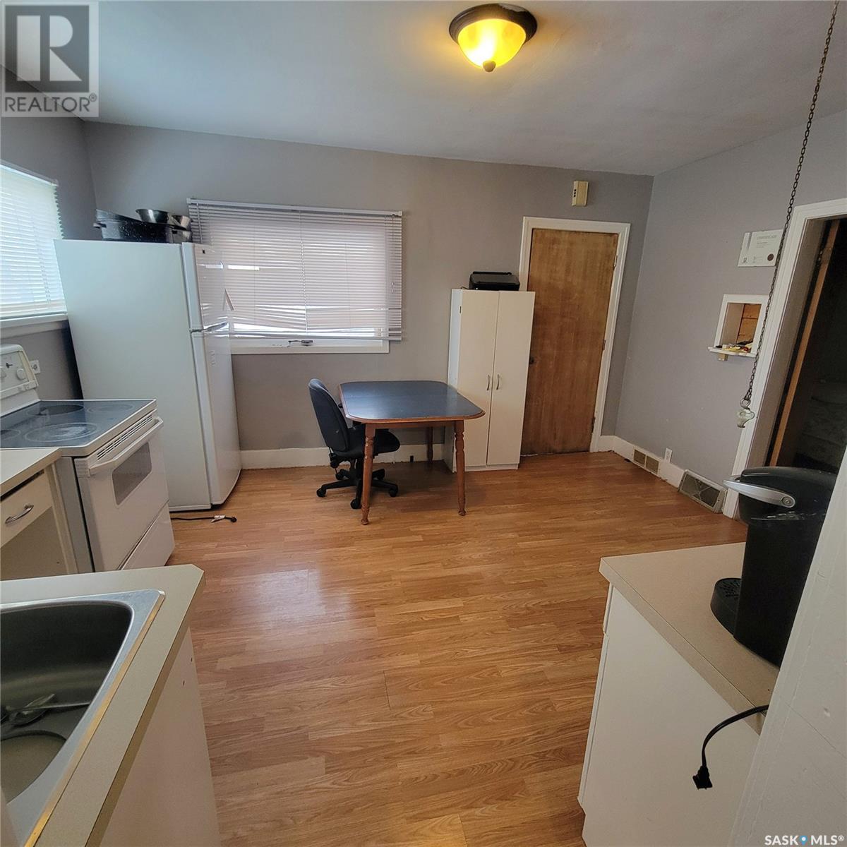 Photo 2 of 119 4th Avenue W, Canora SK