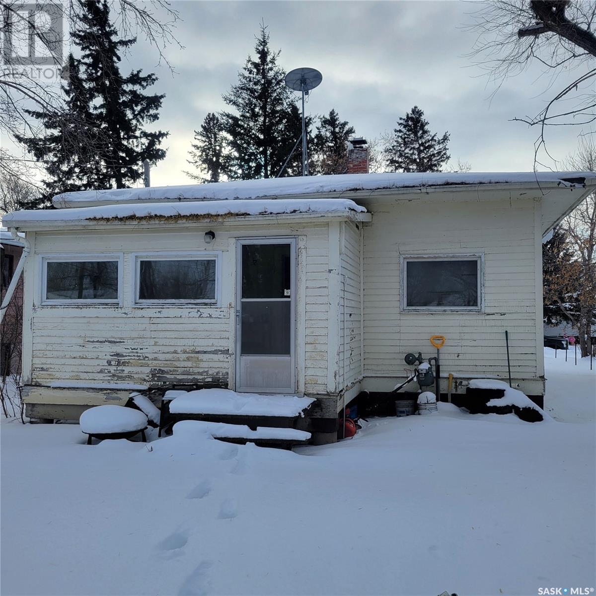 Photo 14 of 119 4th Avenue W, Canora SK