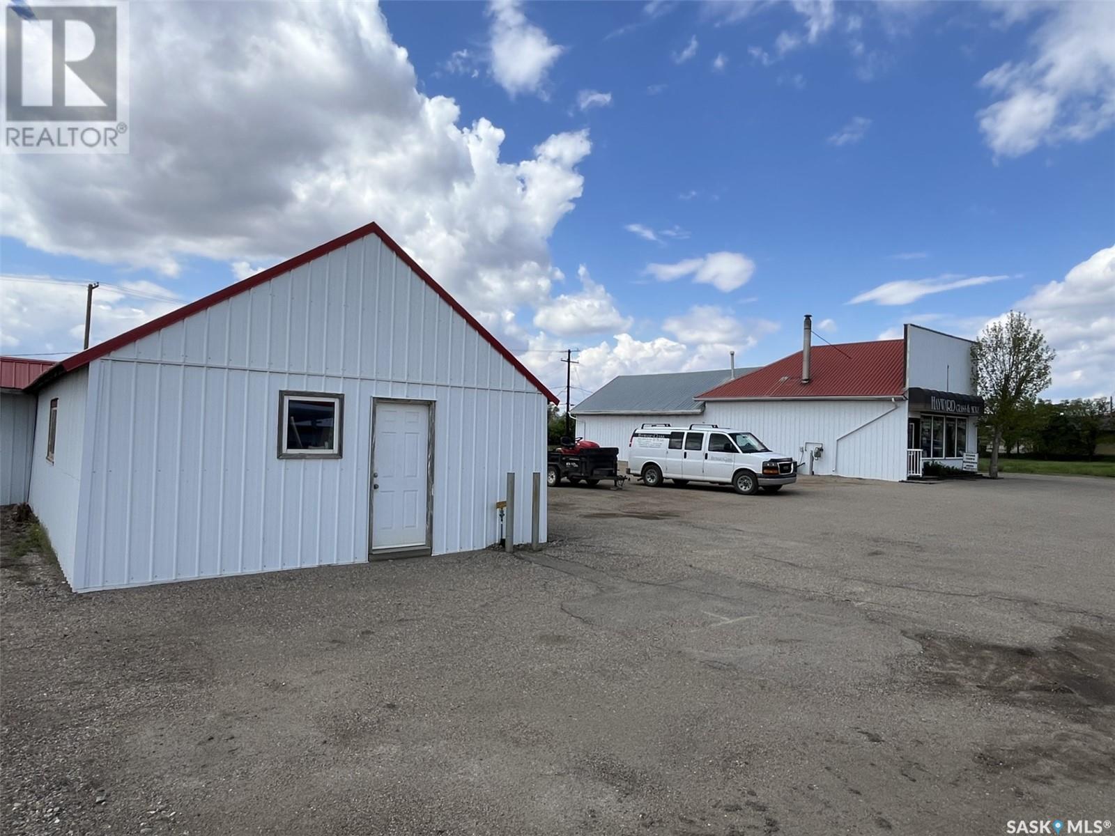 Photo 3 of 215 4 Highway N, Rosetown SK
