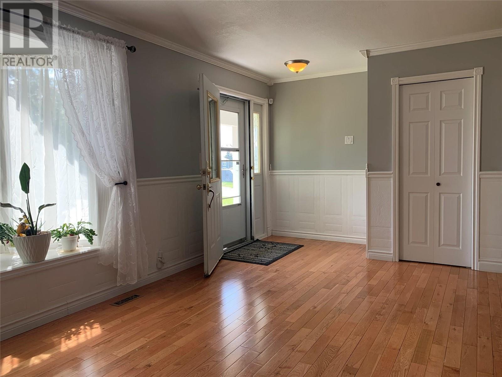 9437 6 Street, Dawson Creek