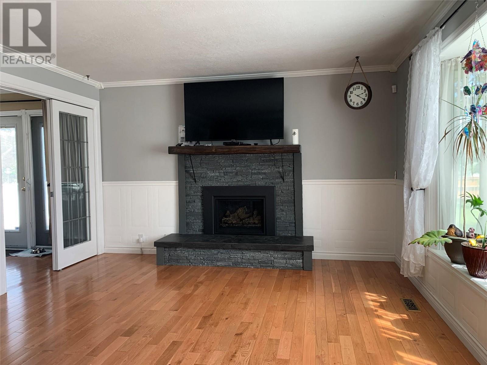 9437 6 Street, Dawson Creek