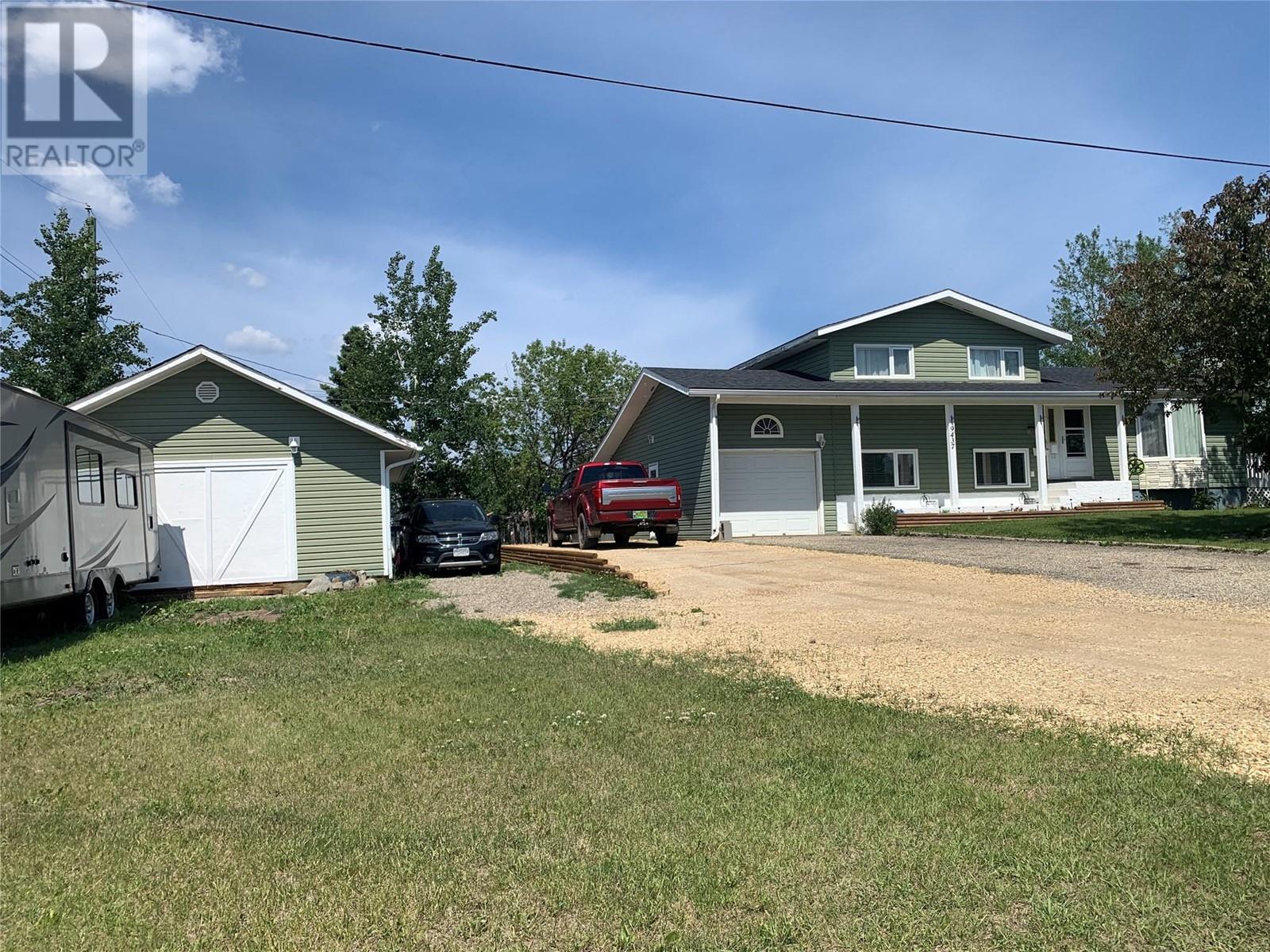9437 6 Street, Dawson Creek