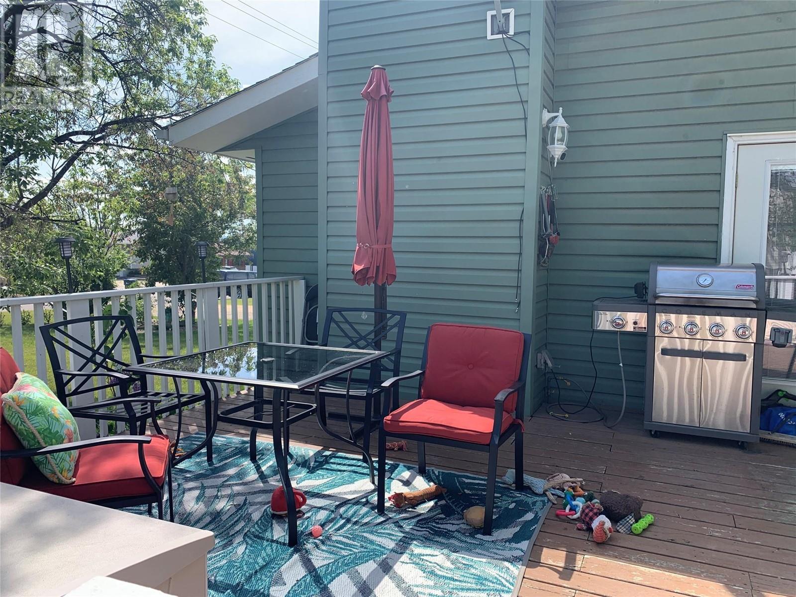 9437 6 Street, Dawson Creek