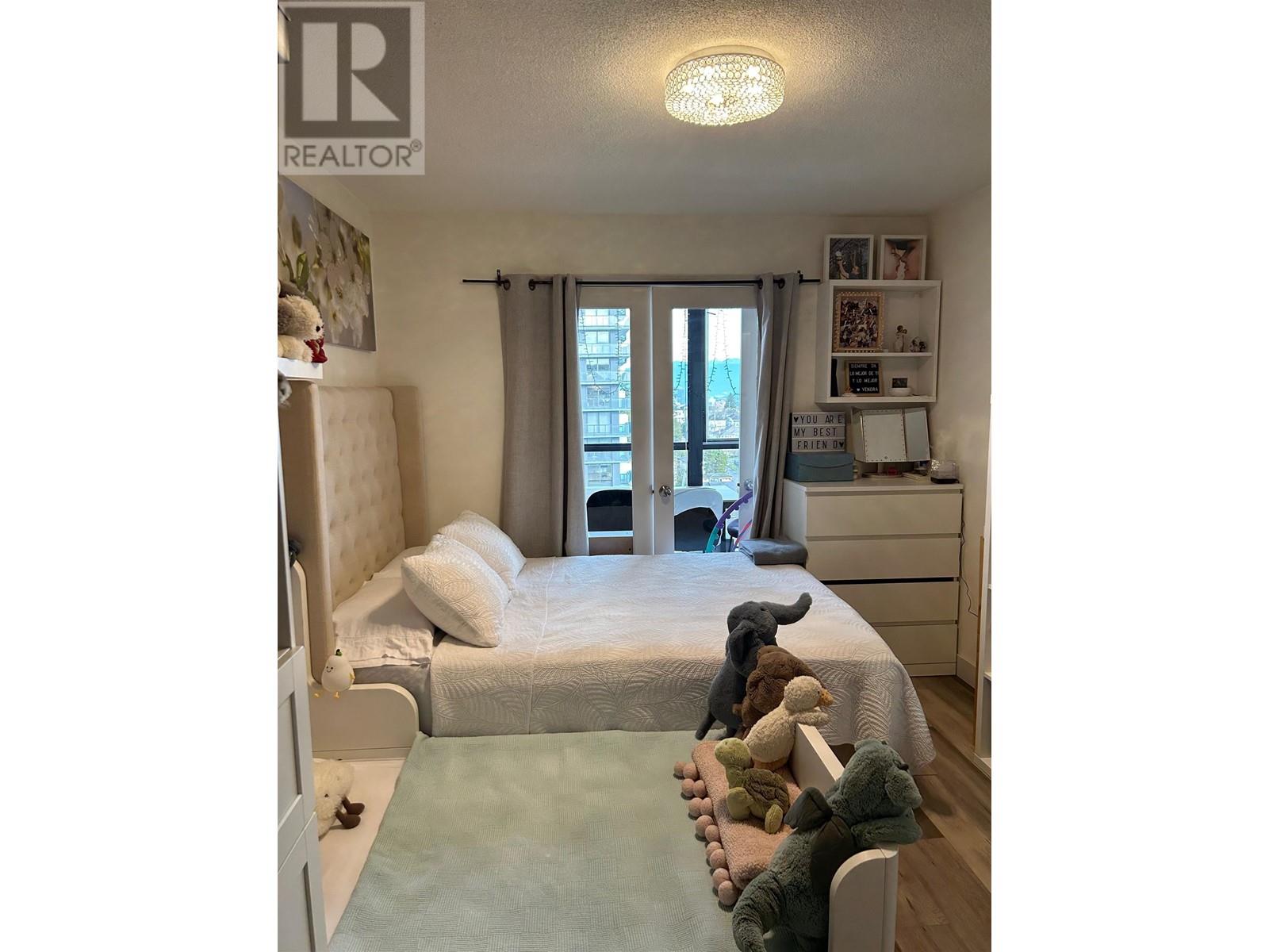 Photo 11 of 1507 3438 Vanness Avenue, Vancouver BC