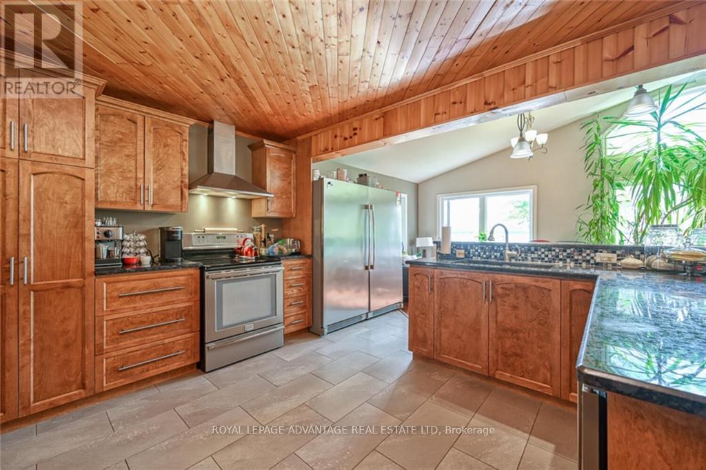 Photo 10 of 111 Rideau Street, Drummond North Elmsley ON
