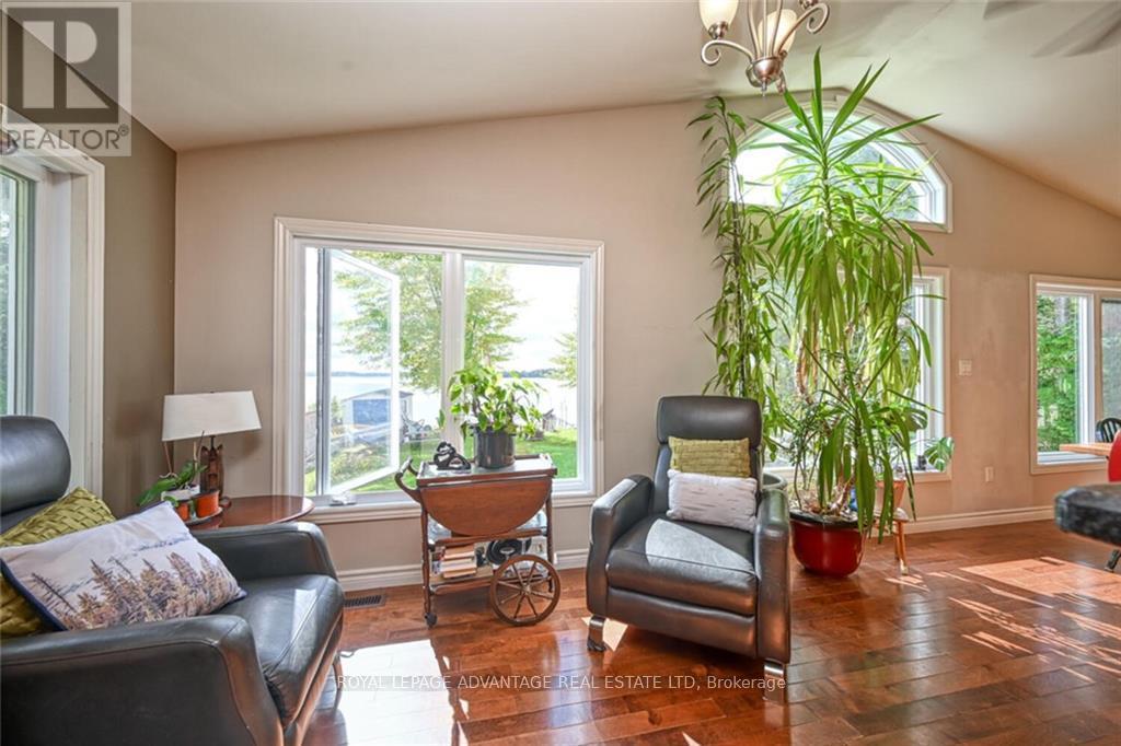 Photo 11 of 111 Rideau Street, Drummond North Elmsley ON