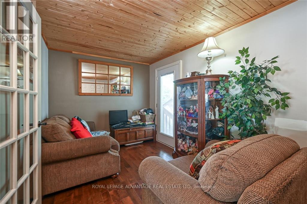 Photo 15 of 111 Rideau Street, Drummond North Elmsley ON