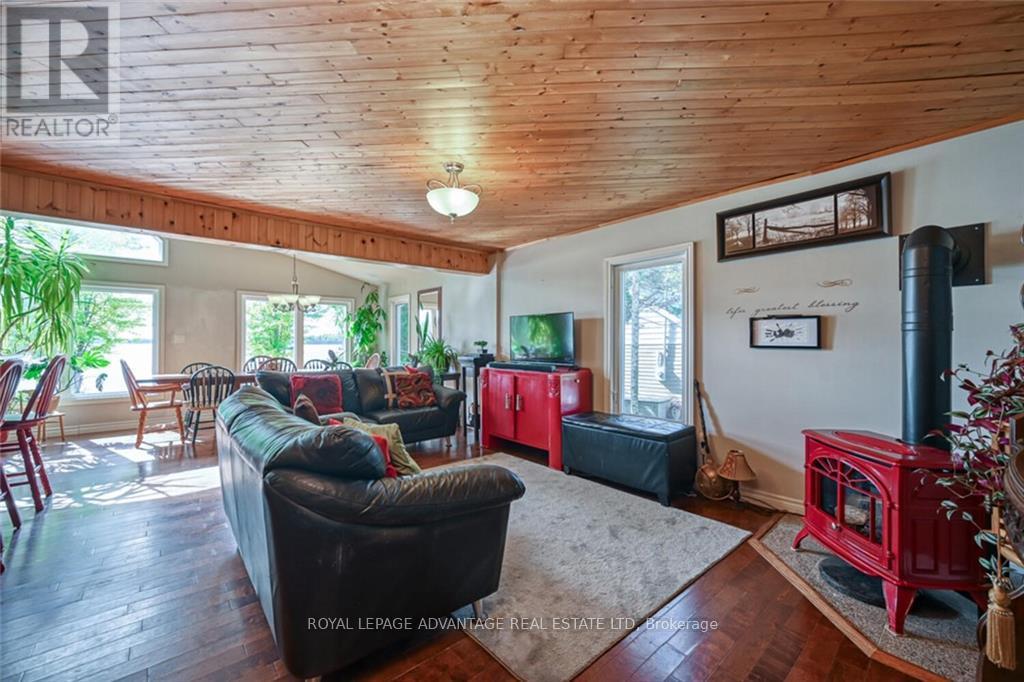 Photo 4 of 111 Rideau Street, Drummond North Elmsley ON