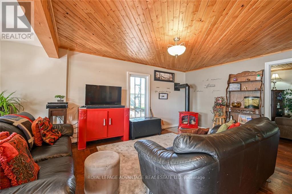 Photo 5 of 111 Rideau Street, Drummond North Elmsley ON