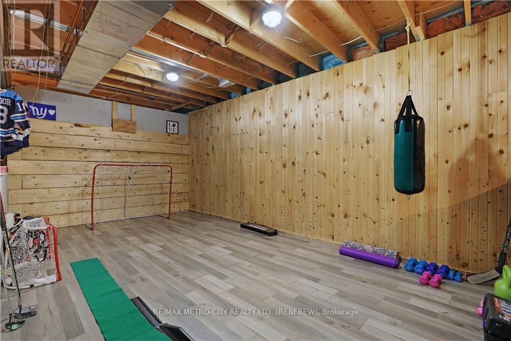 Photo 9 of 704 Clifford Side Road, Mcnab Braeside ON