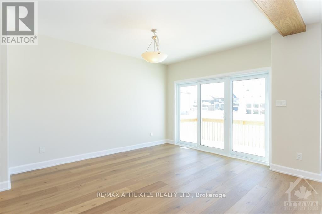 Photo 18 of 444 Aurora Street, Russell ON
