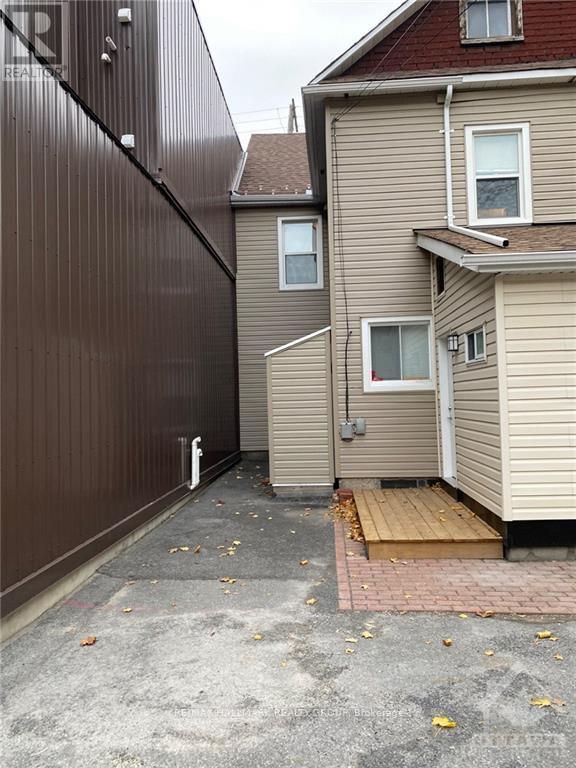 Photo 3 of 260 262 264 Bronson Avenue, Ottawa ON