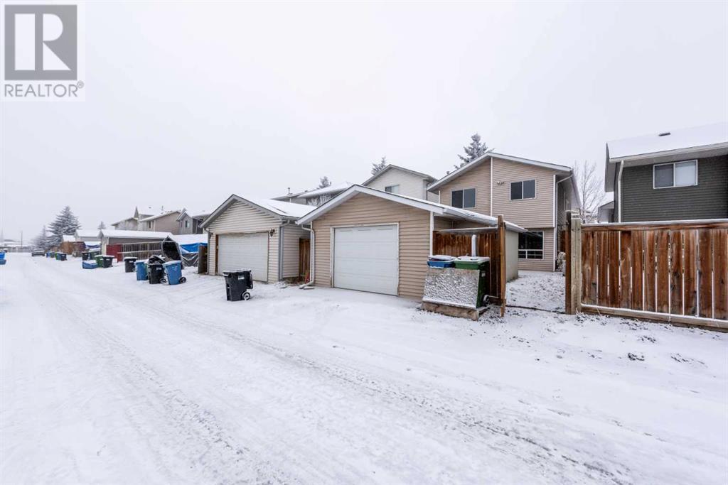 Single Family House Bi-level for Sale in  Martinwood Court NE Martindale Calgary 