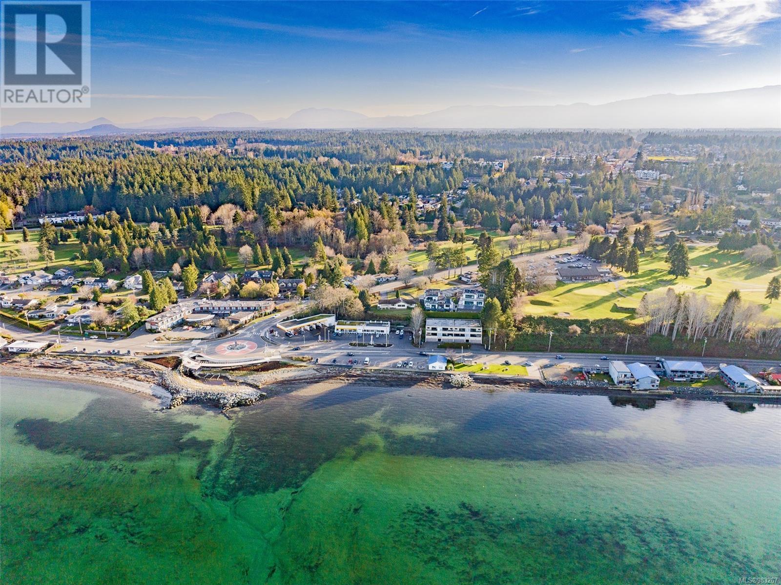 Photo 71 of 441 Memorial Ave, Qualicum Beach BC