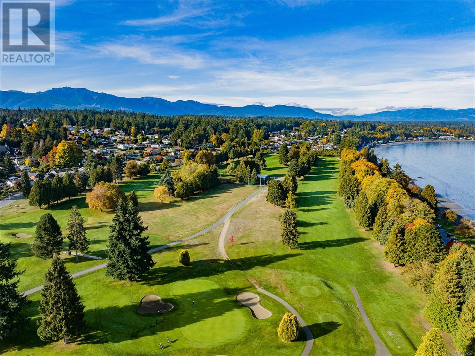 Photo 70 of 441 Memorial Ave, Qualicum Beach BC