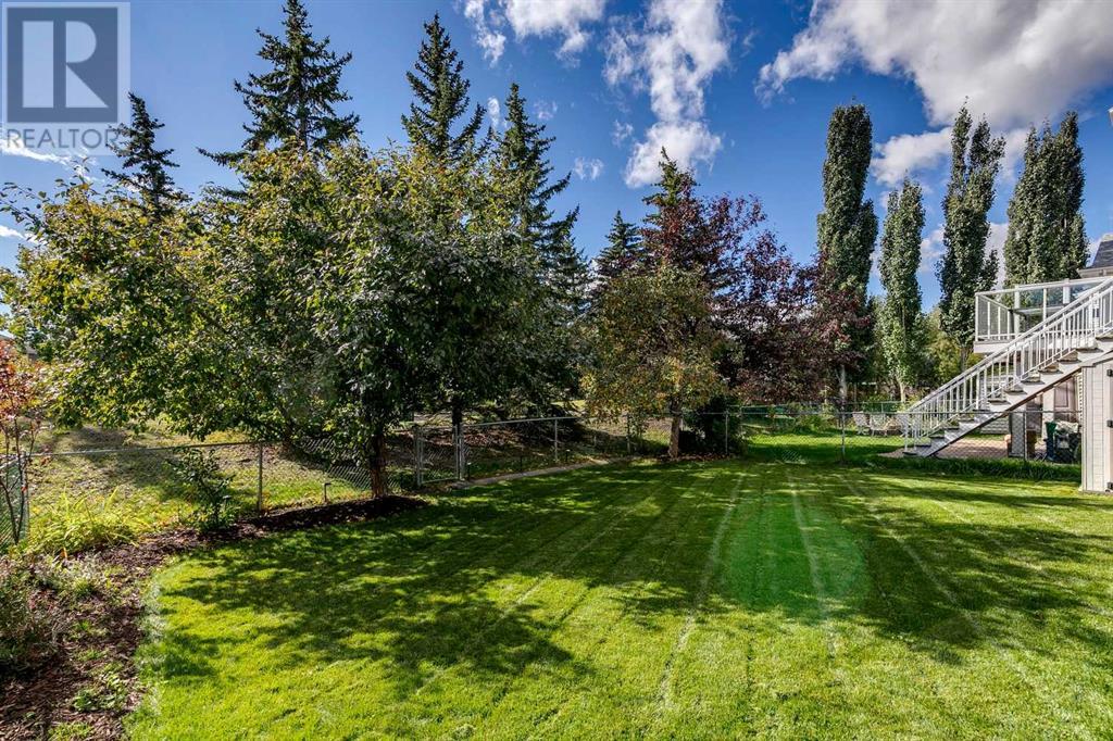 Single Family House for Sale in  Hawkmount Close NW Hawkwood Calgary 