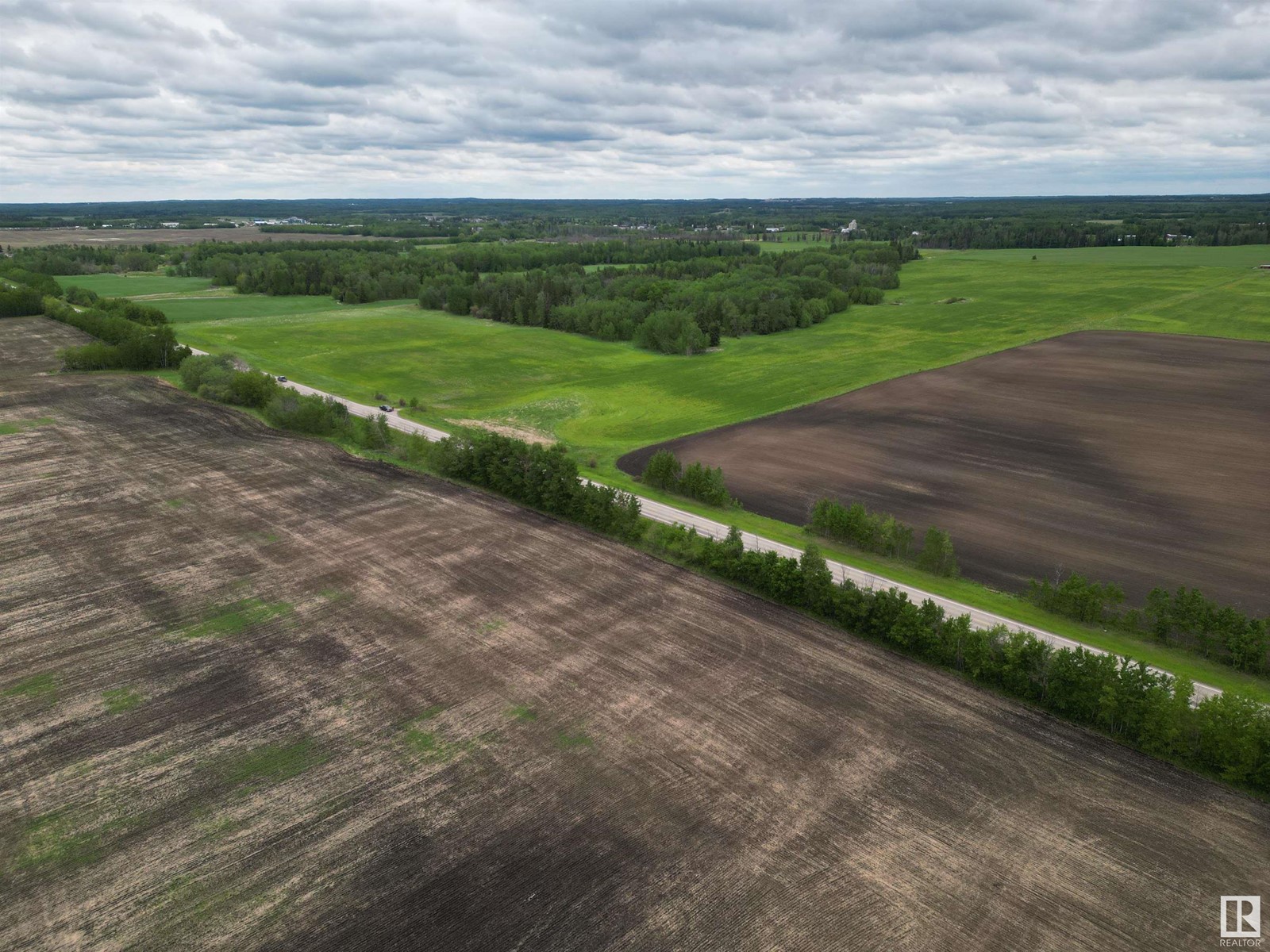 Photo 3 of 54517 Range Road 22 B, Rural Lac Ste Anne County AB