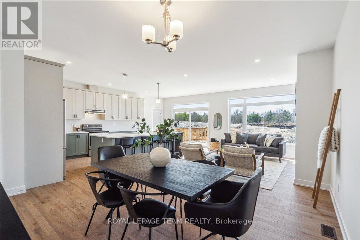Photo 11 of 1070 Turner Drive, Brockville ON