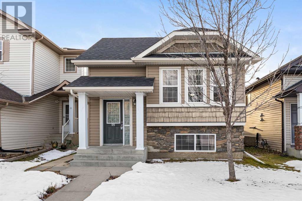 17 Martinvalley Crescent NE, Calgary, Alberta