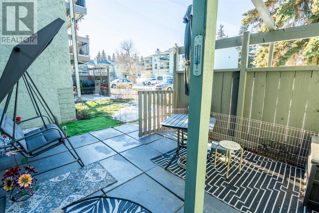 Single Family House Low rise for Sale in   Brookpark Boulevard SW Braeside Calgary 