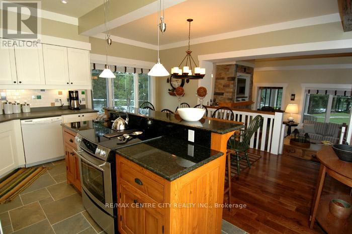 #VILLA16 1020 BIRCH GLEN ROAD - 1