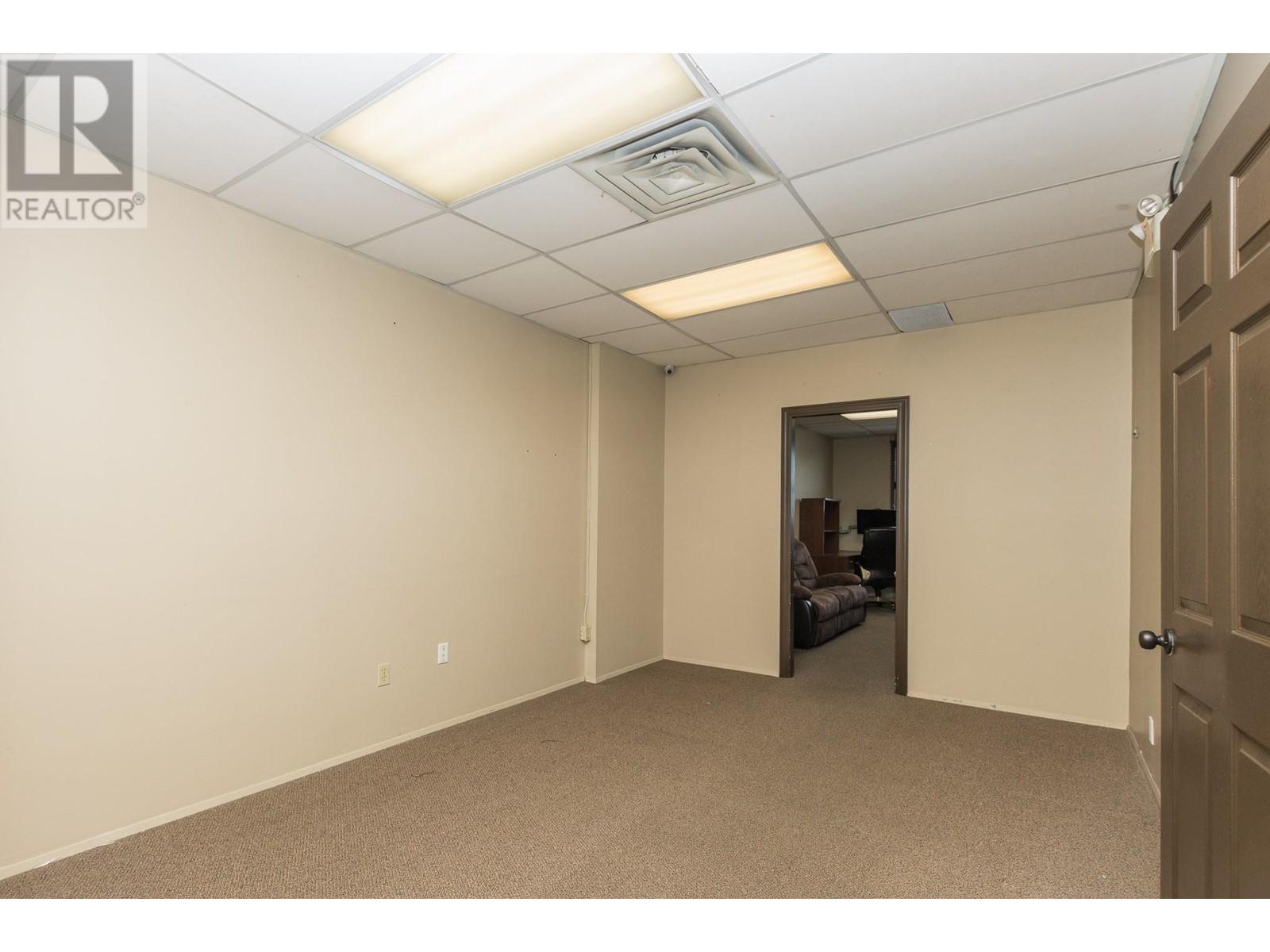 202 208 40 Lakeshore Drive Northeast, Salmon Arm