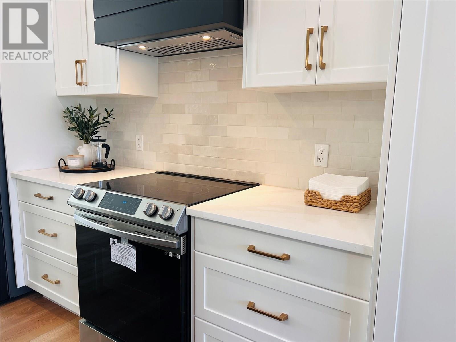 Photo 4 of 510 14th Street Unit 402, Invermere BC