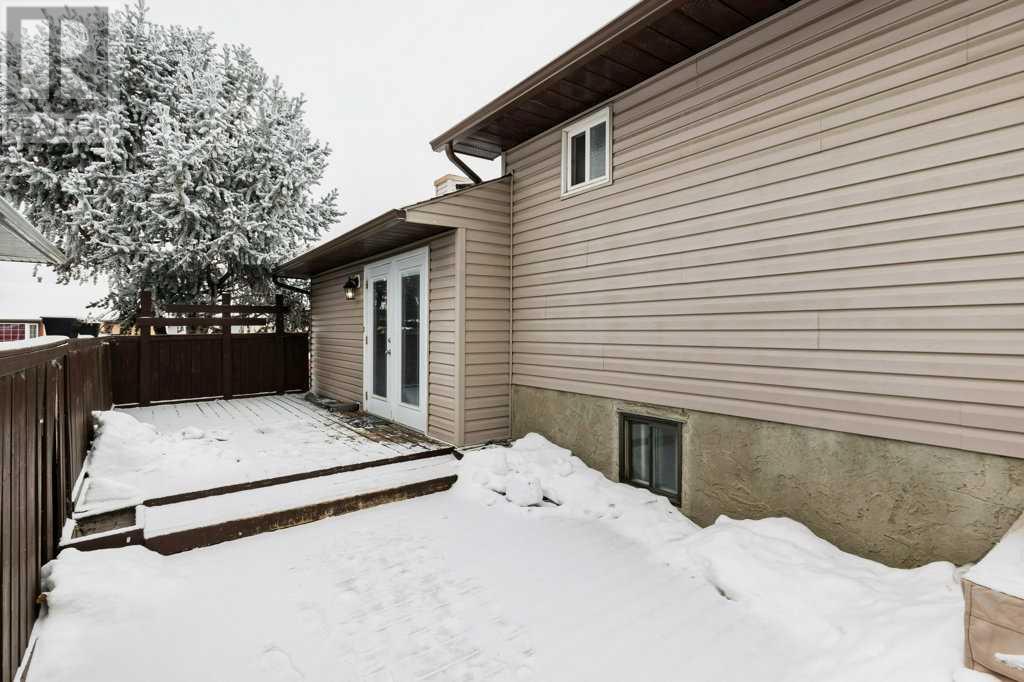 Single Family House 4 Level for Sale in  Castleridge Road NE Castleridge Calgary 