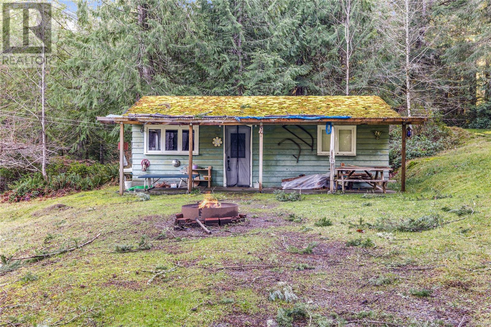 808 Rainbow Rd, Salt Spring