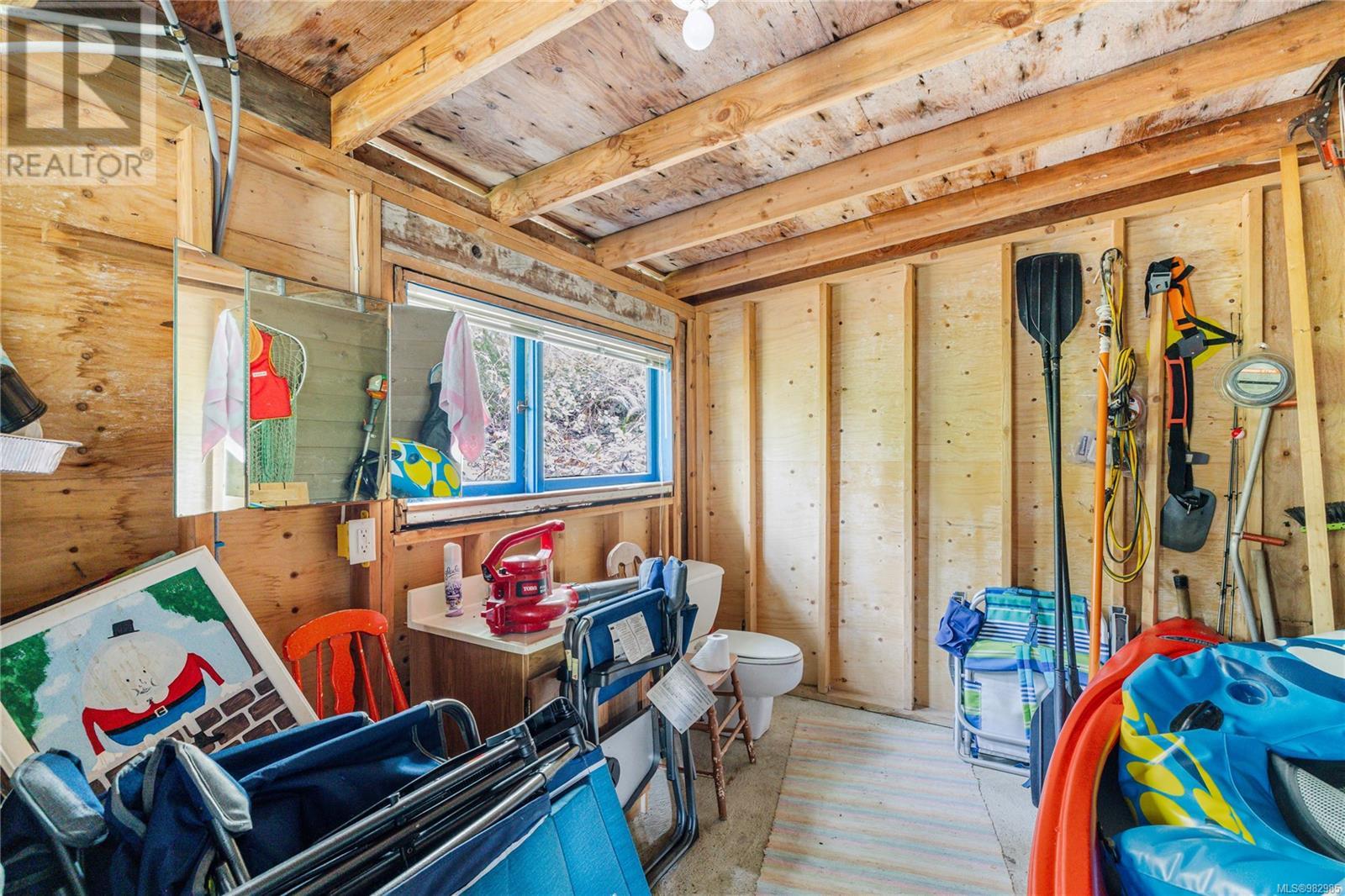 808 Rainbow Rd, Salt Spring