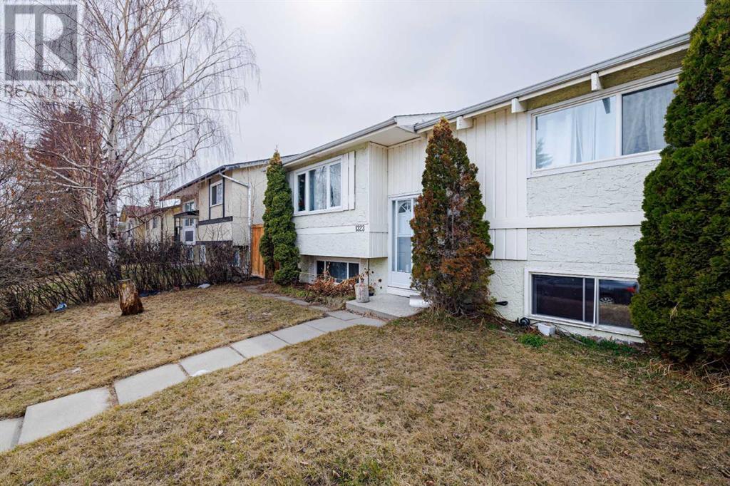 Single Family House Bi-level for Sale in  marlyn  NE Marlborough Calgary 