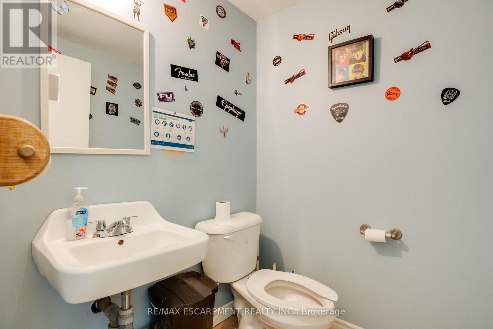 Photo 18 of 2 45 Dalkeith Drive, Brantford ON