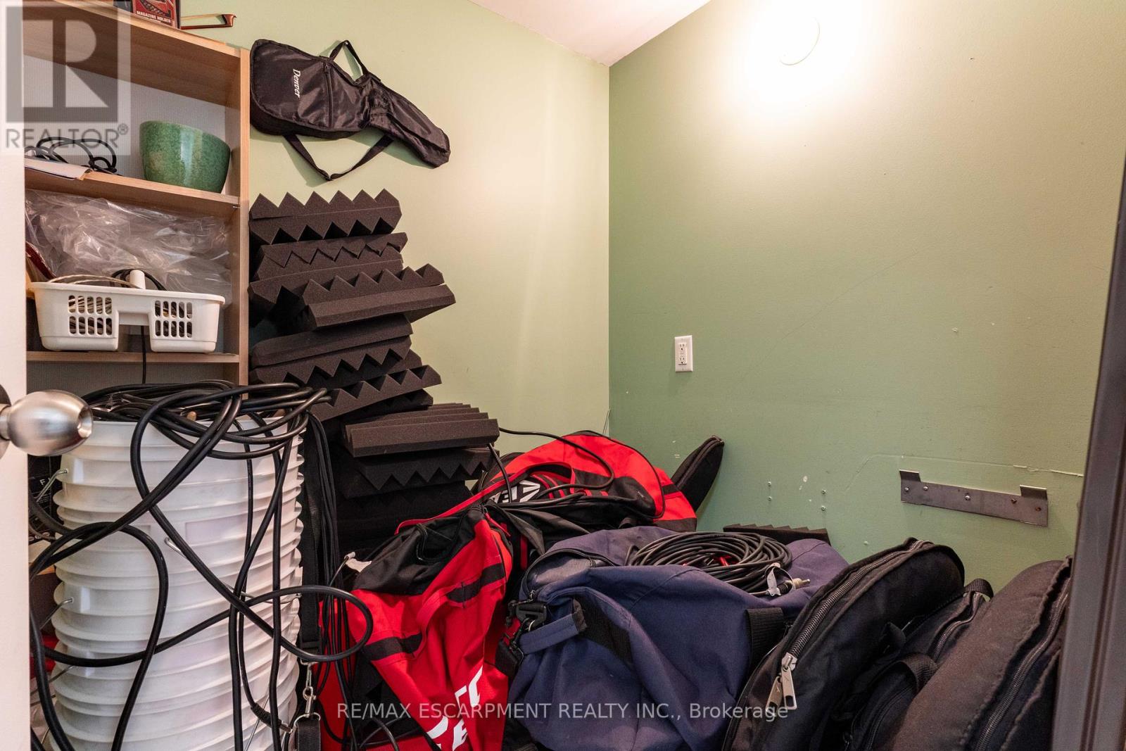 Photo 19 of 2 45 Dalkeith Drive, Brantford ON