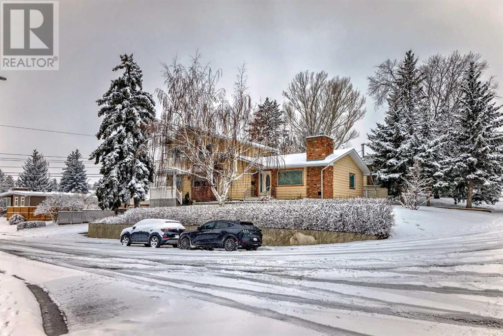 Single Family House for Sale in  Hunterston Hill NW Huntington Hills Calgary 