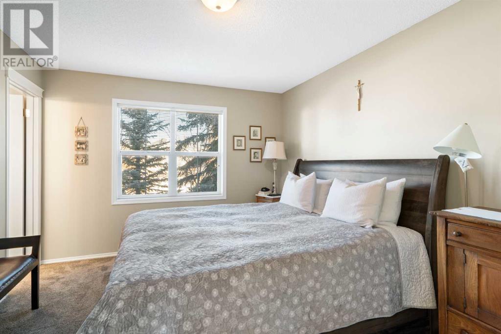 Single Family House for Sale in  Tuscany Drive NW Tuscany Calgary 