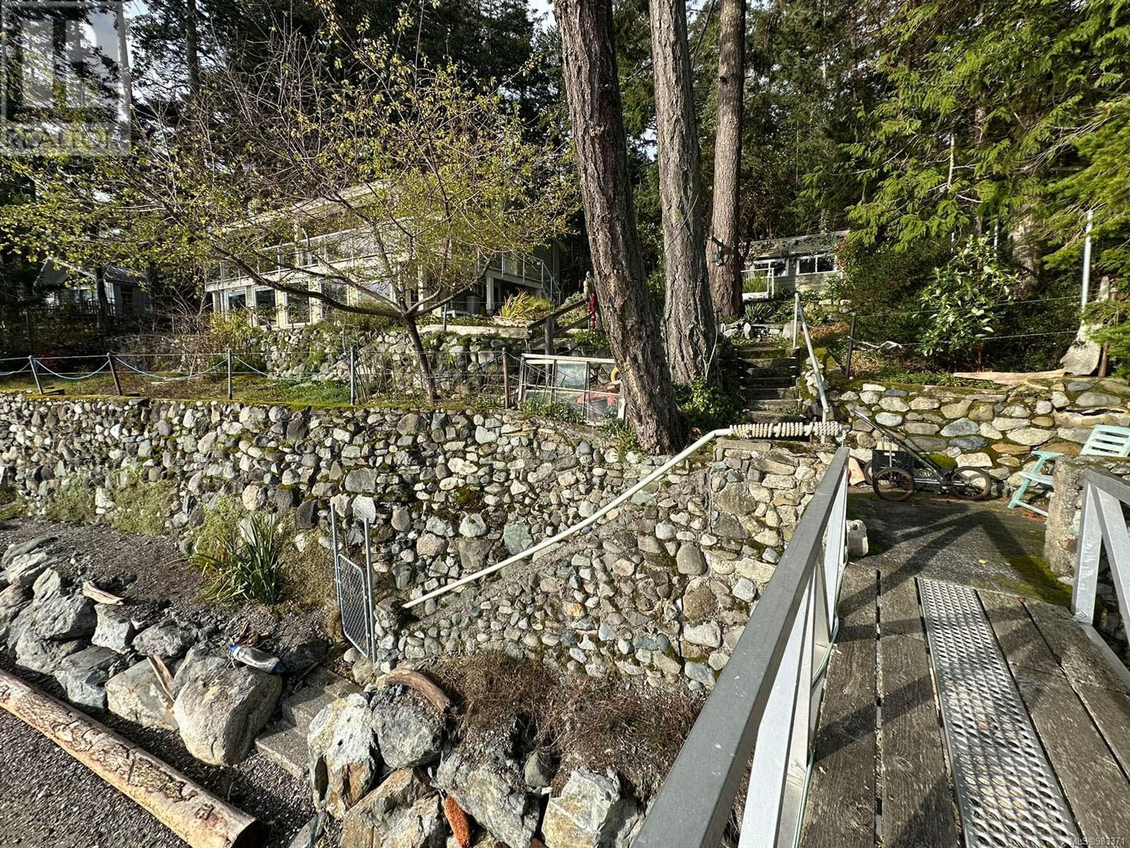  10 McKenzie Crescent, Piers Island
