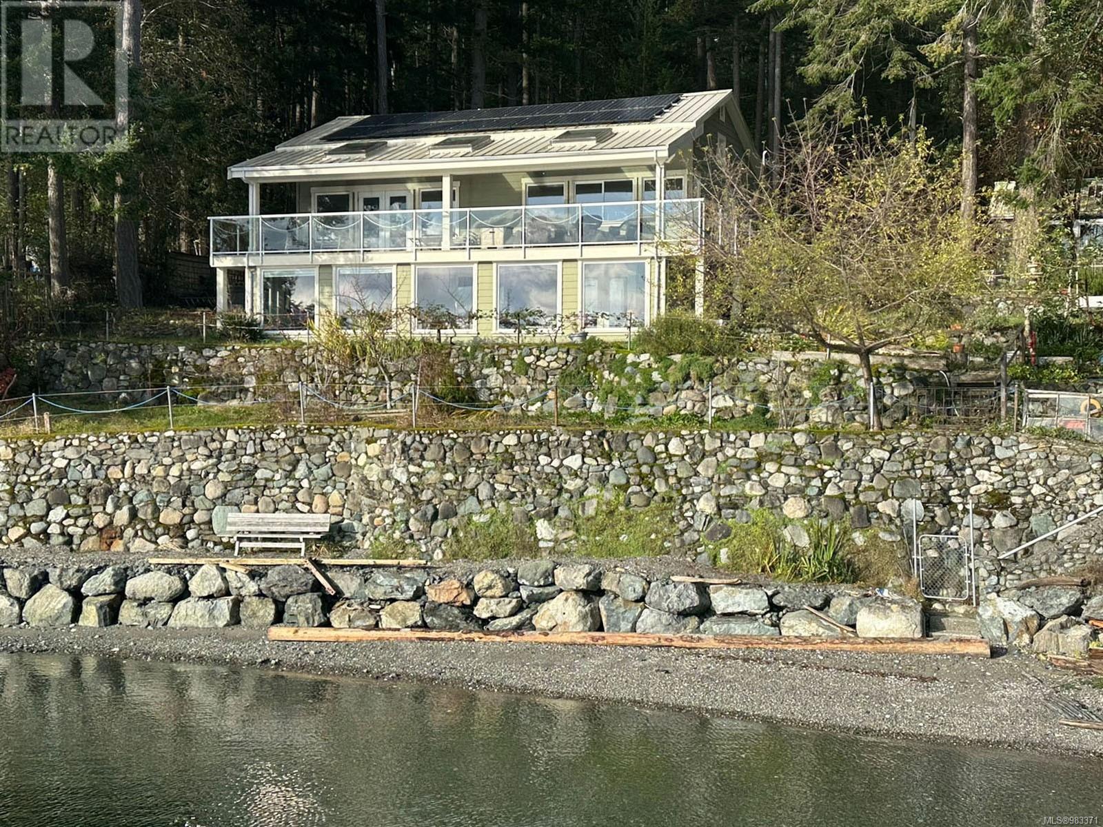  10 McKenzie Crescent, Piers Island
