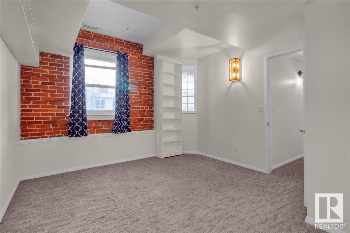 #406 10728 82 AV NW, Edmonton