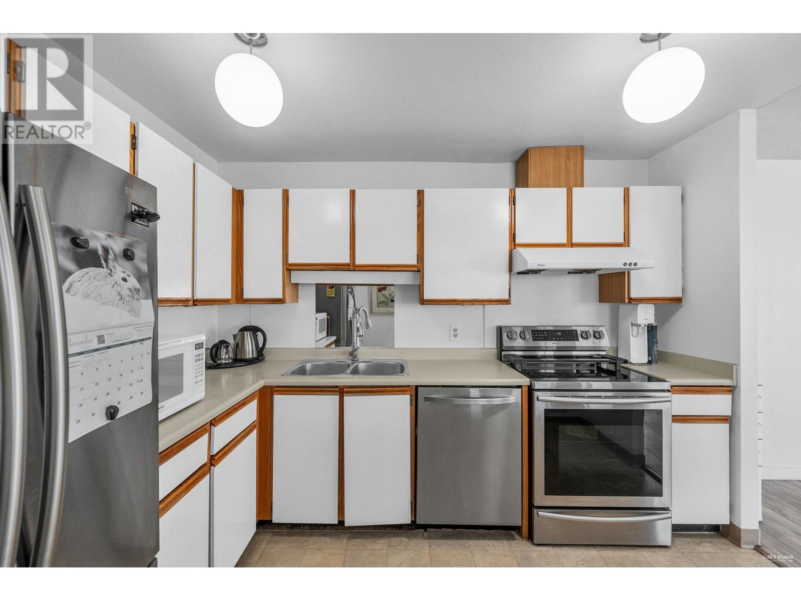 2305 6540 BURLINGTON AVENUE, Burnaby
