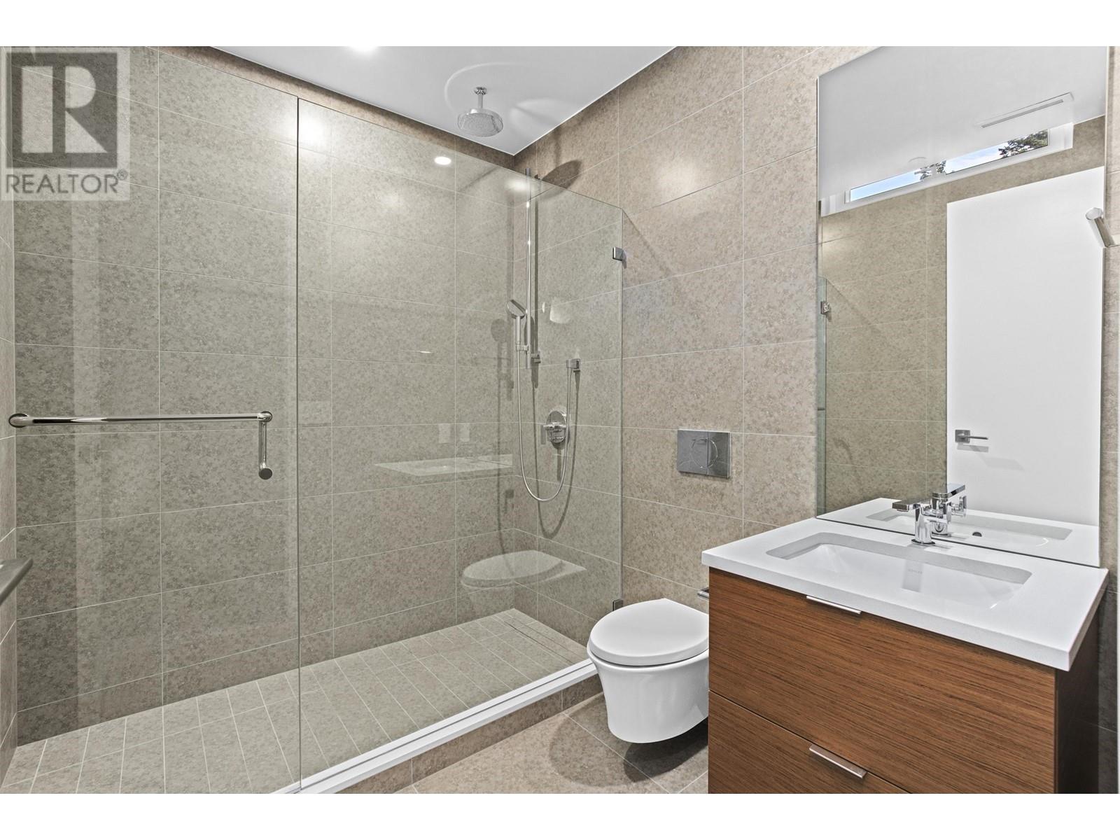 701 6687 NELSON AVENUE, West Vancouver real estate listing R2951446