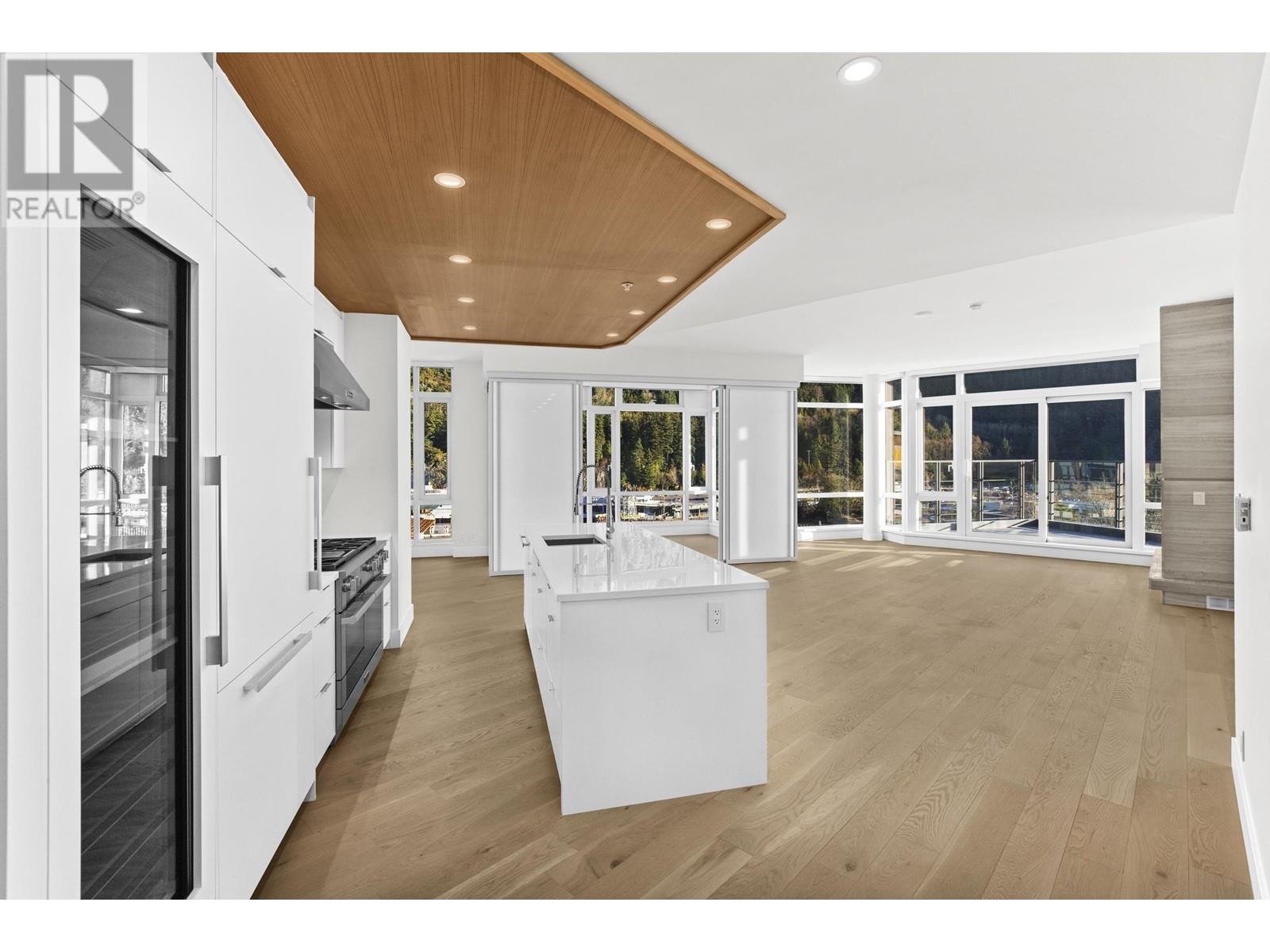 701 6687 NELSON AVENUE, West Vancouver real estate listing R2951446