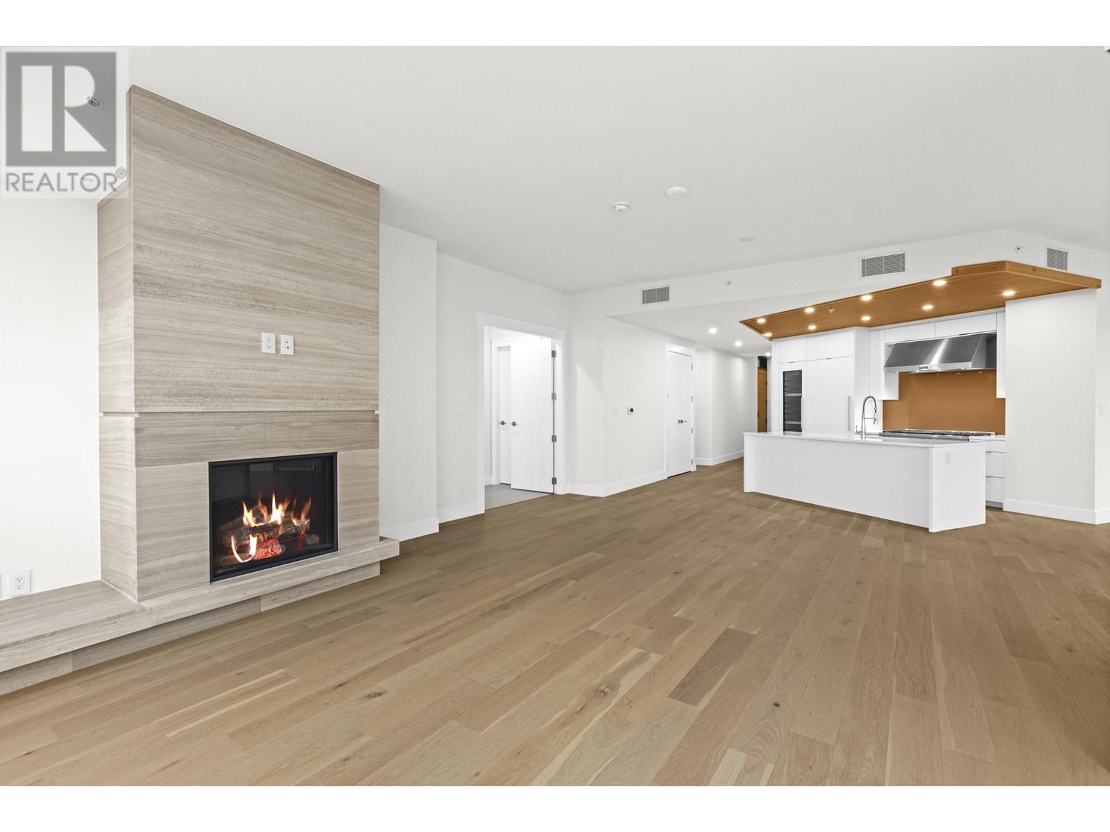 701 6687 NELSON AVENUE, West Vancouver real estate listing R2951446