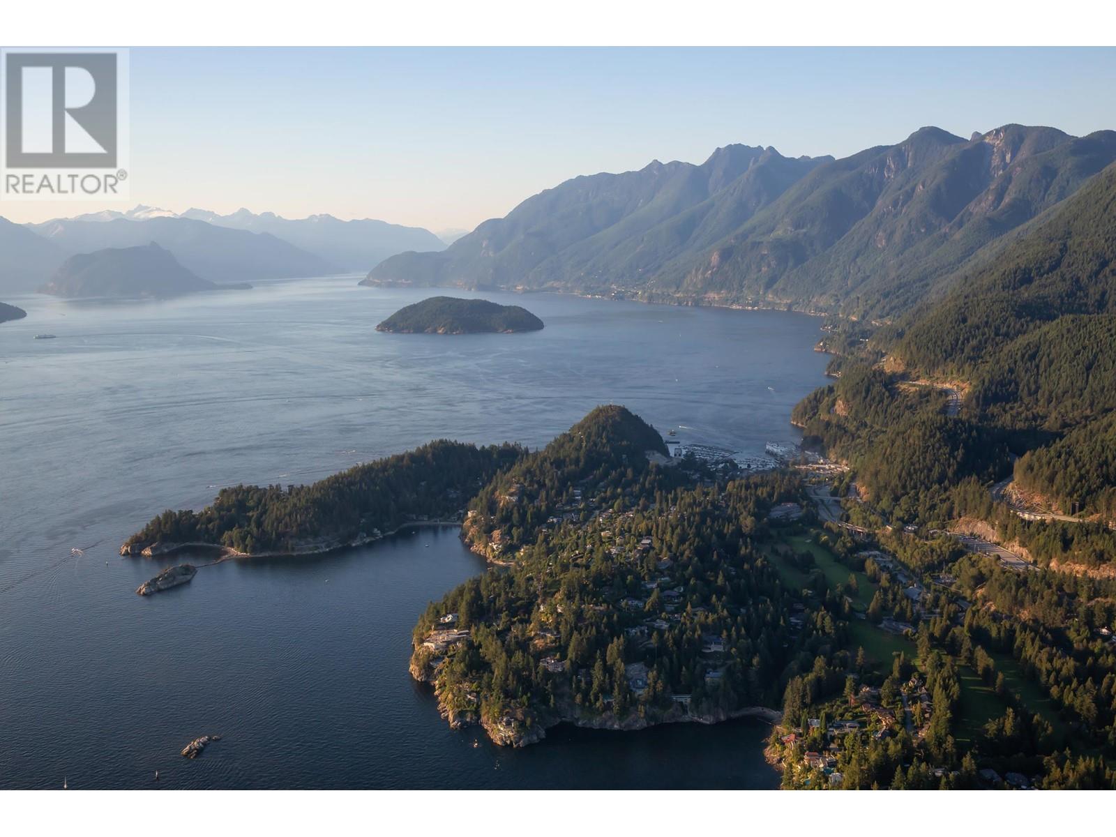 701 6687 NELSON AVENUE, West Vancouver real estate listing R2951446