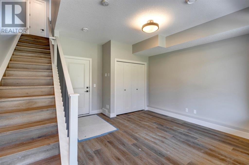 Single Family House for Sale in  Royal Elm Green NW Royal Oak Calgary 