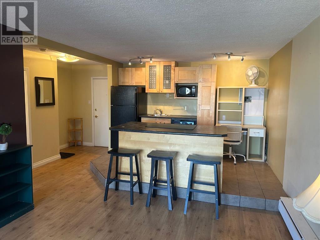 Single Family House High rise for Sale in    Avenue SW Beltline Calgary 